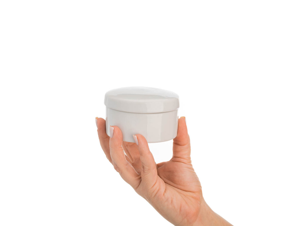 14456196597_porta20joia20de20porcelana202.jpg Porta joia de porcelana 8,5 x 5,5 cm